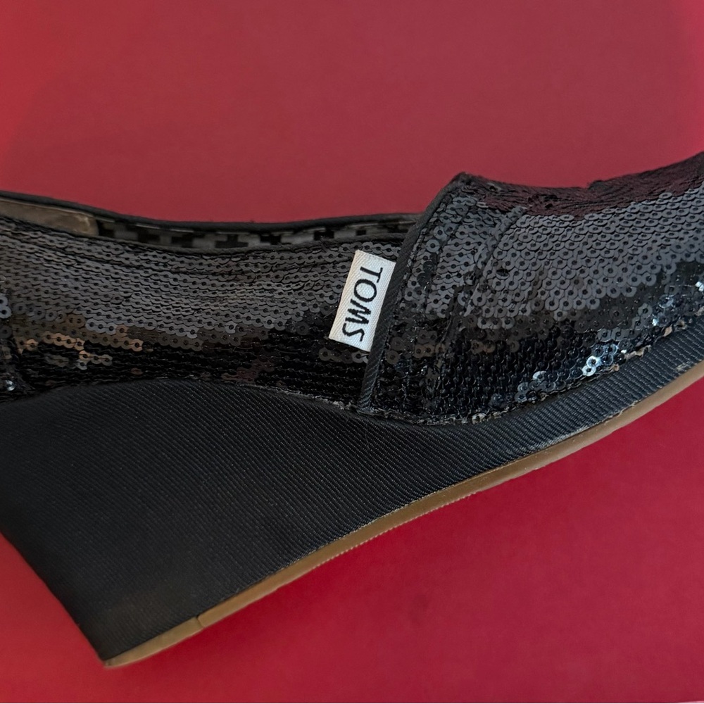 TOMS Women's Black Sequin Wedges